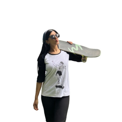Basic T-Shirt - Image 4